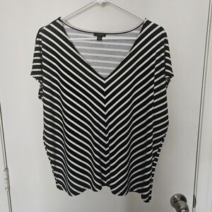 Loft Black And White Vneck Shirt Size M